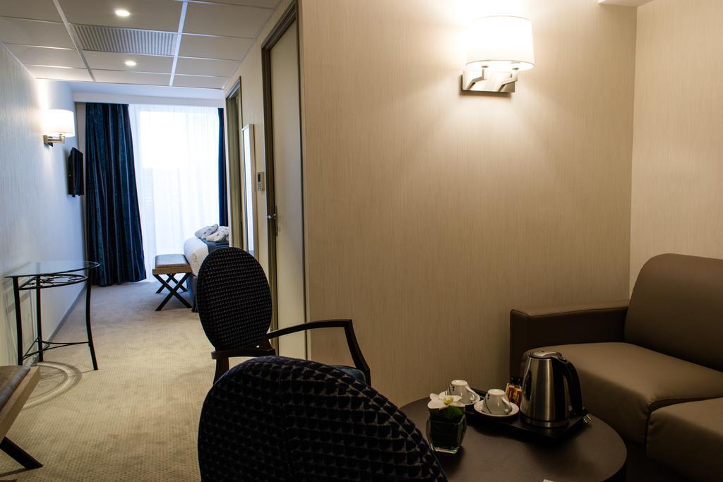 Best Western Plus Hôtel Le Rive Droite&SPA Lourdes Exterior foto