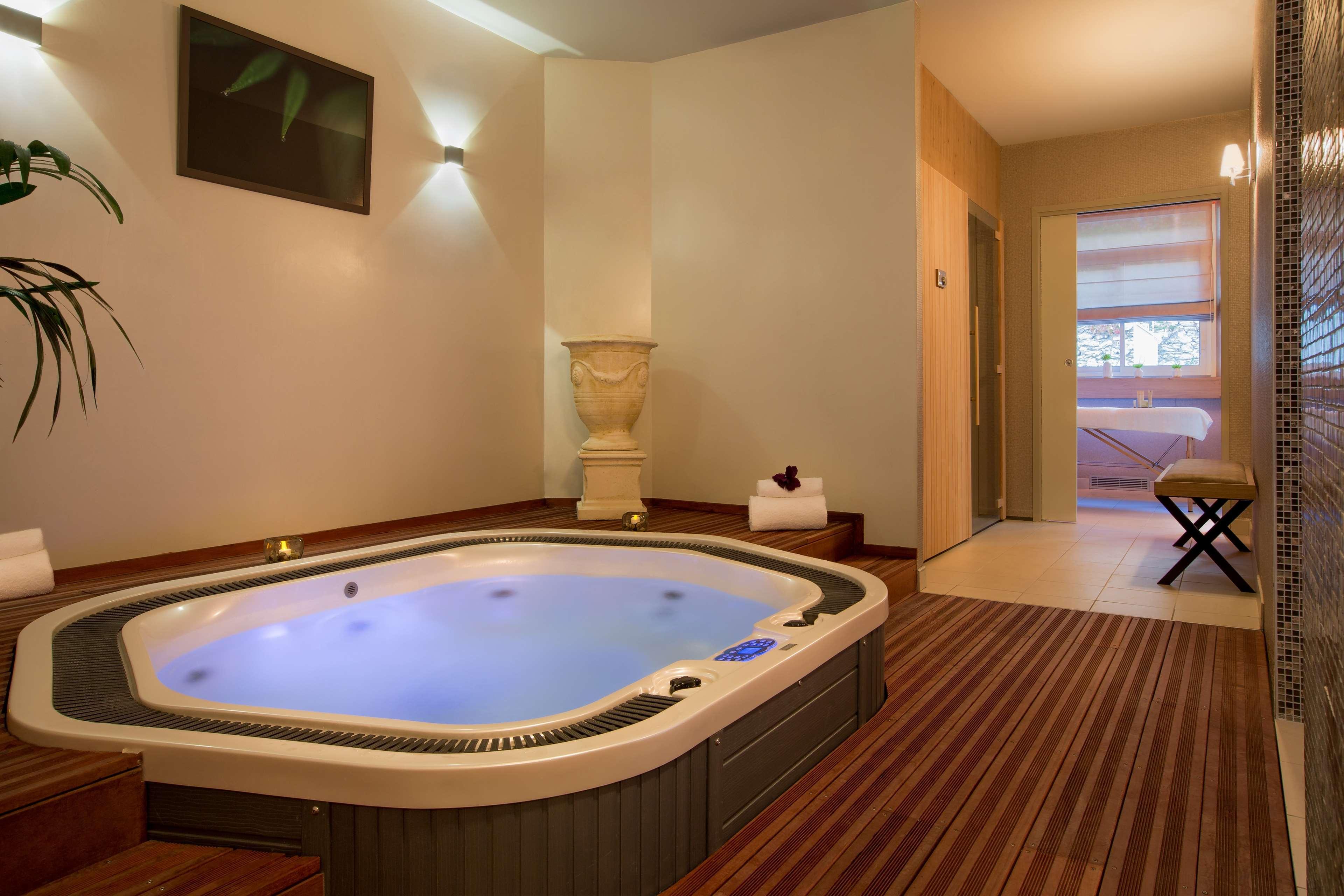 Best Western Plus Hôtel Le Rive Droite&SPA Lourdes Exterior foto