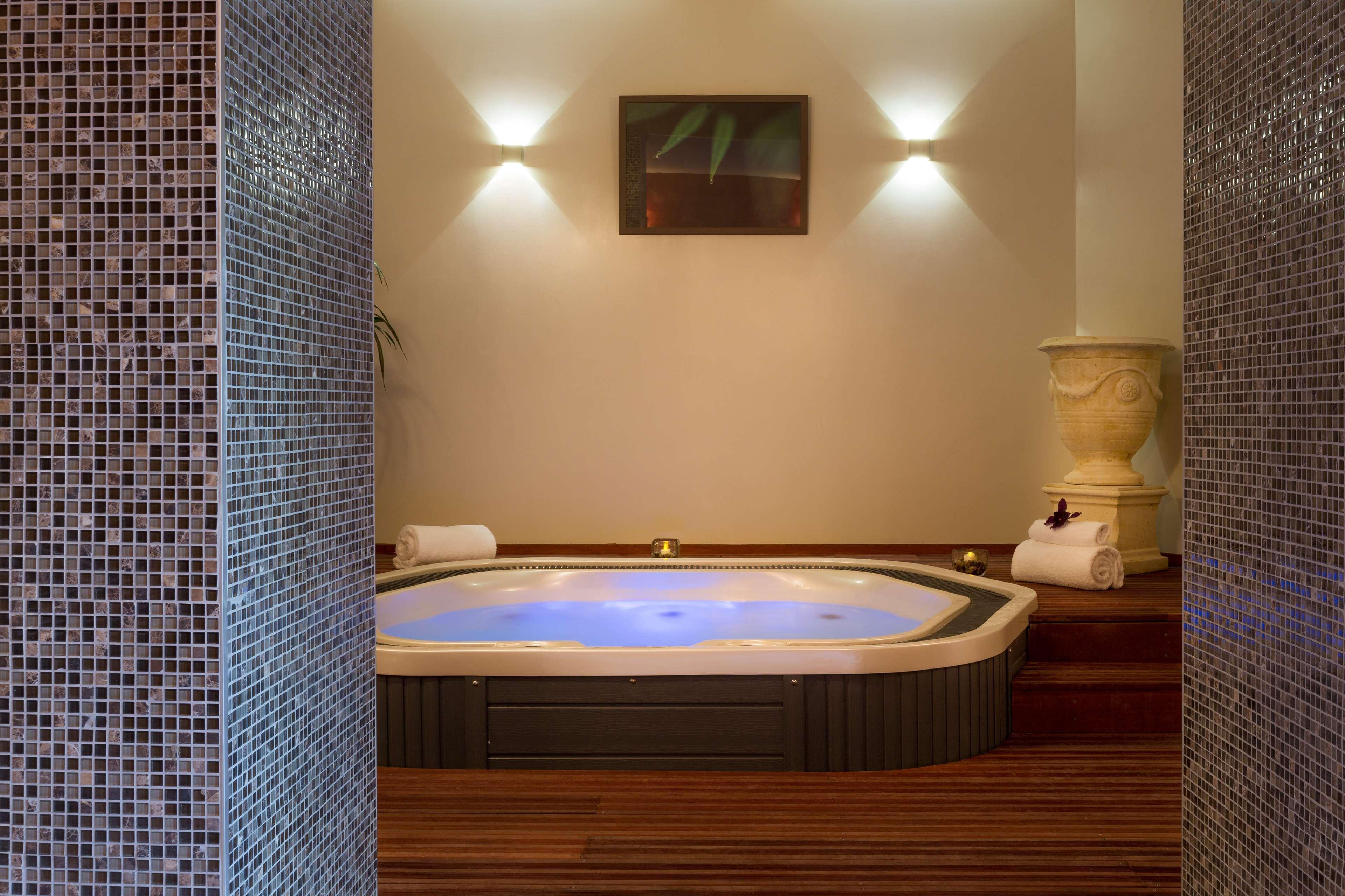 Best Western Plus Hôtel Le Rive Droite&SPA Lourdes Exterior foto